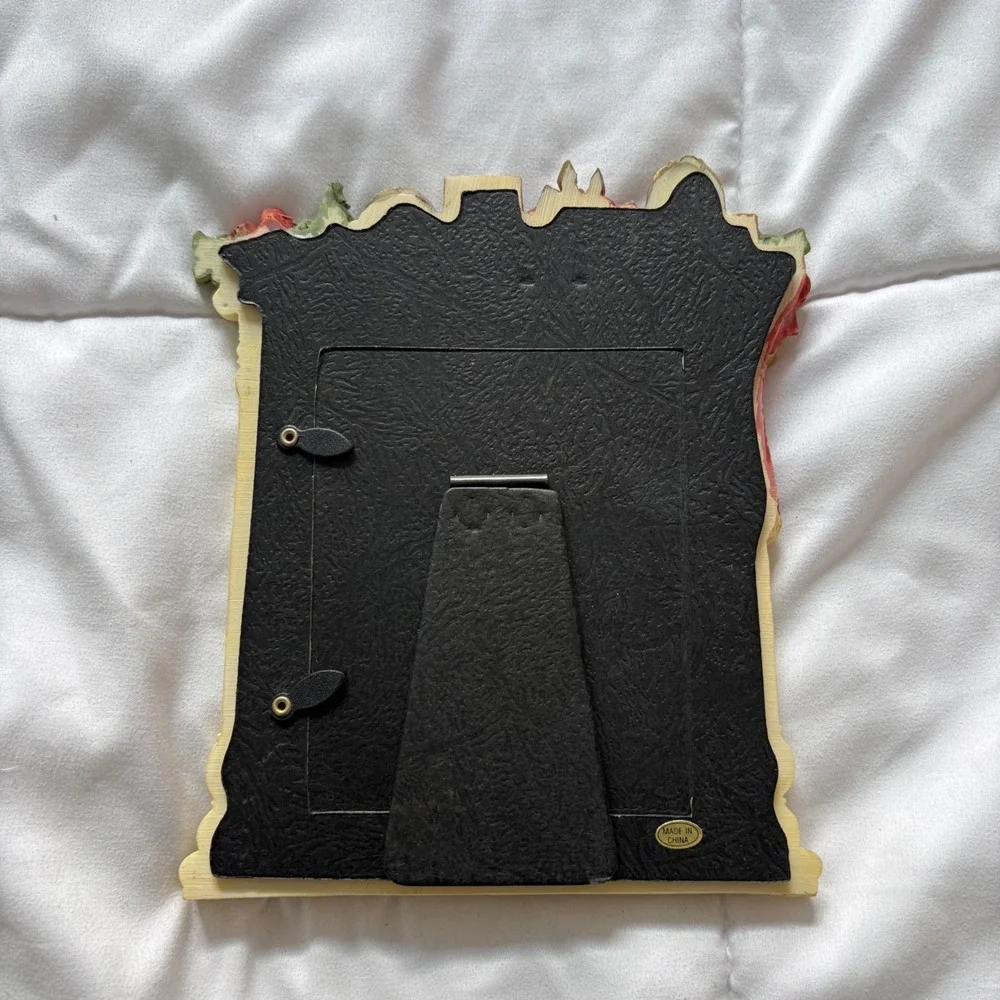 Vintage Christmas Fireplace Resin Picture Frame Holiday Decor Stockings Mantel